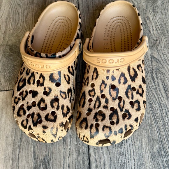 Crocs Leopard Print Clogs - Picture 2 of 5